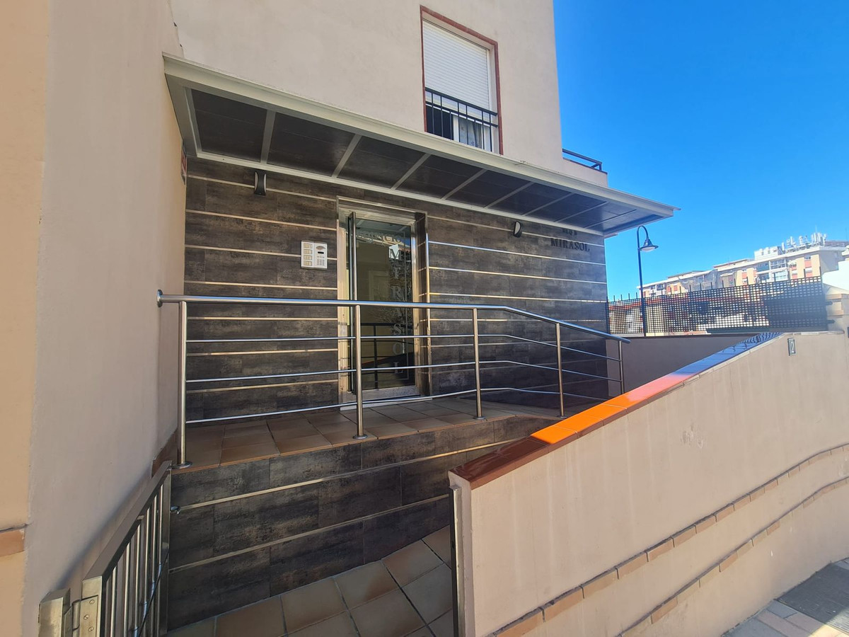 1-bedroom-middle-floor-apartment-in-mijas-costa-r4987654