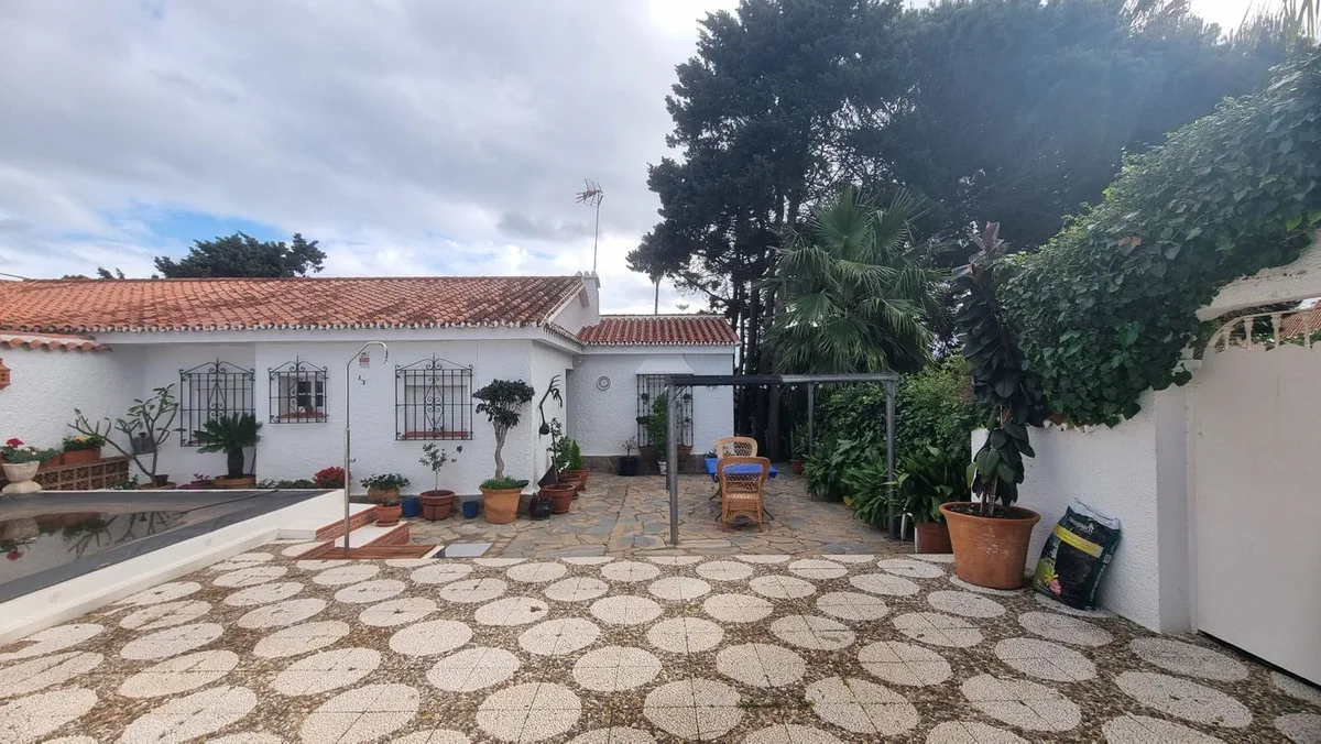 R4937530-1
