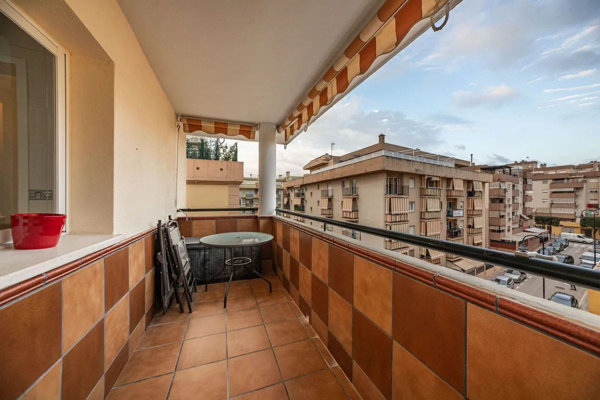 R4992418-1