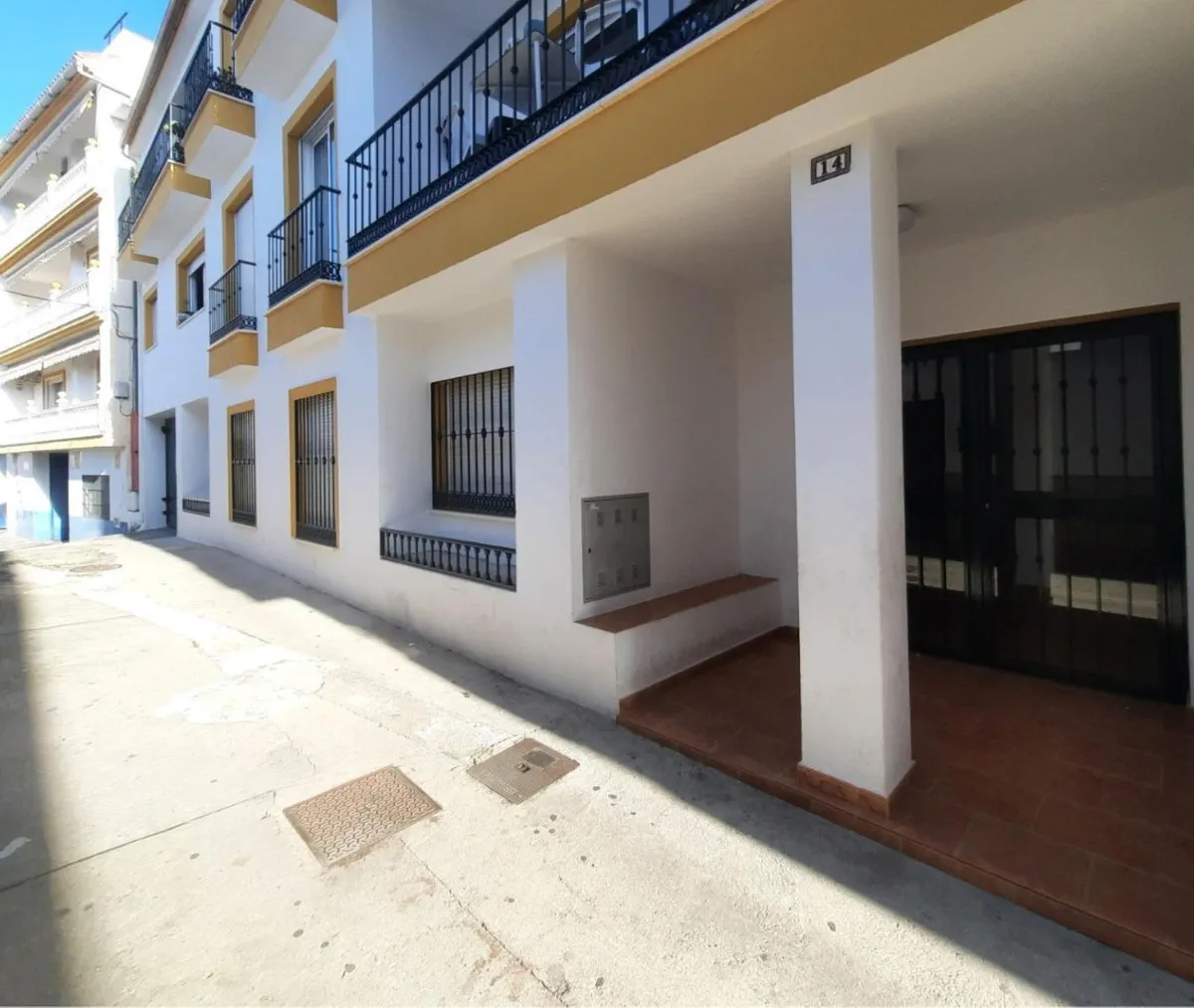 R4992580-1