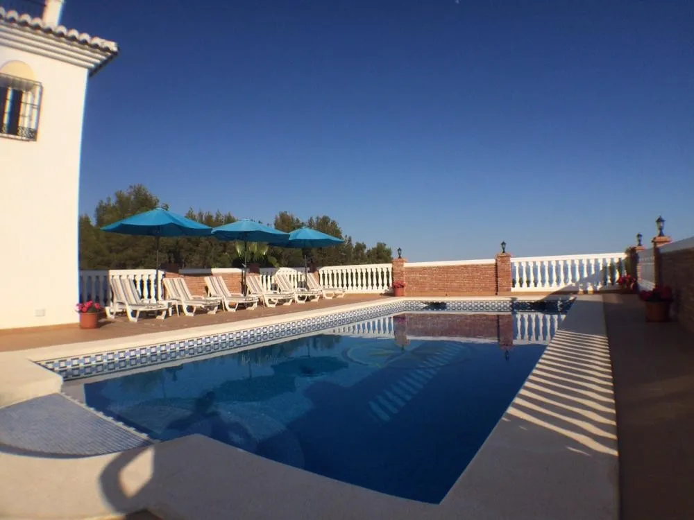 R3258919-1