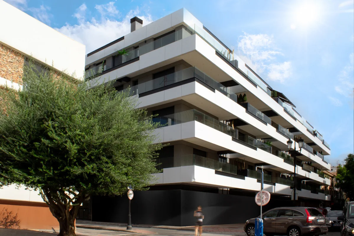 R4252738-1