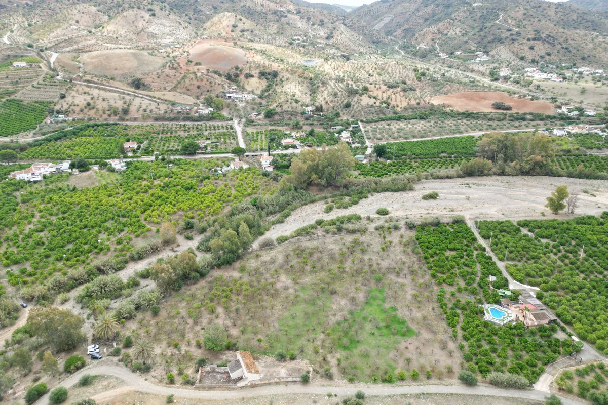 R4438495-1